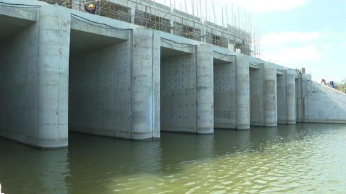 阳西县陇西水闸重建工程通水试运行 在全县率先实现自动化控制水闸排水
